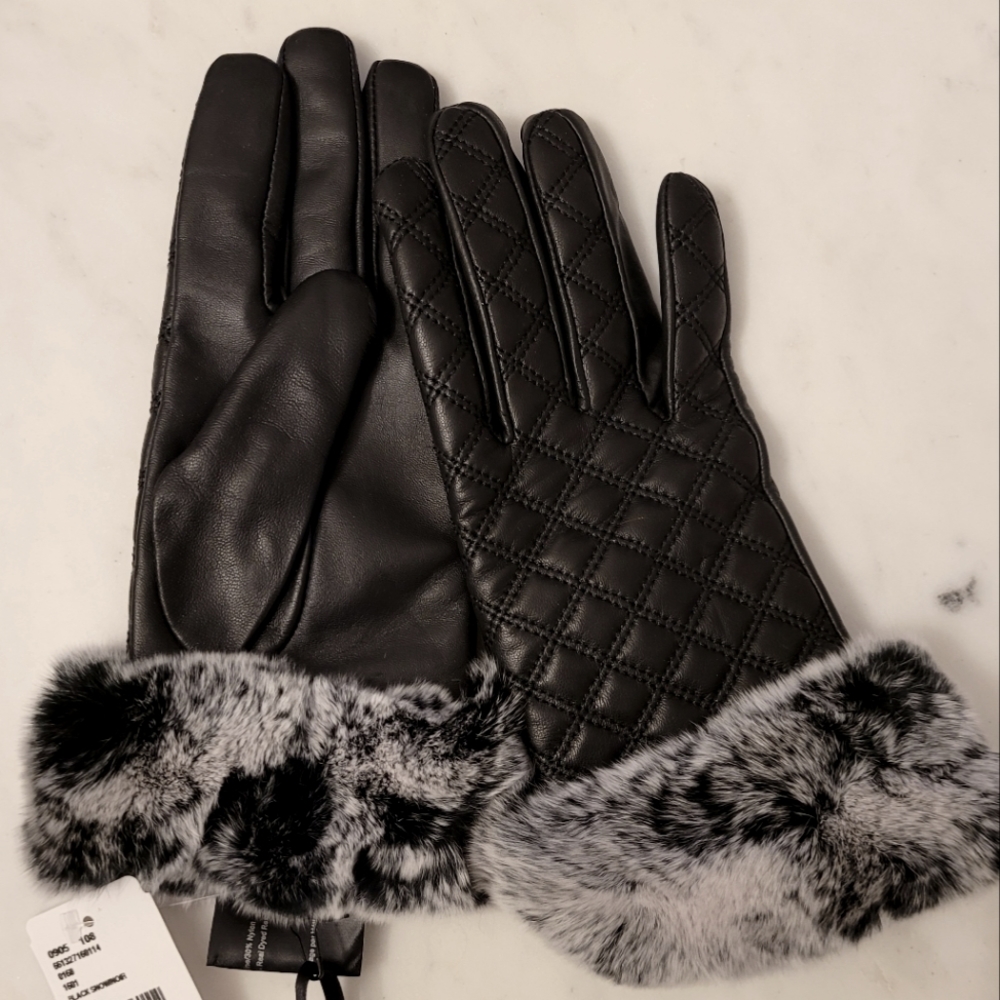 SOLD | ✨️NWT✨️ Rabbit fur trimmed lamb leather gloves